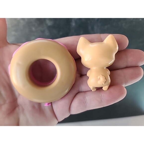 Mattel Malibu Barbie Doll 2019 - Picture 9 of 10